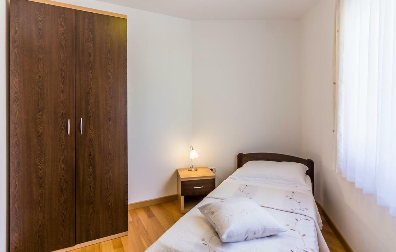 Apartman Kp Medulin Luaran gambar